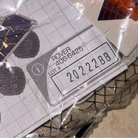 HEXBUG VEX Robotics
Explorers Rover Building
Set 406-6425 - Picture 3 of 4